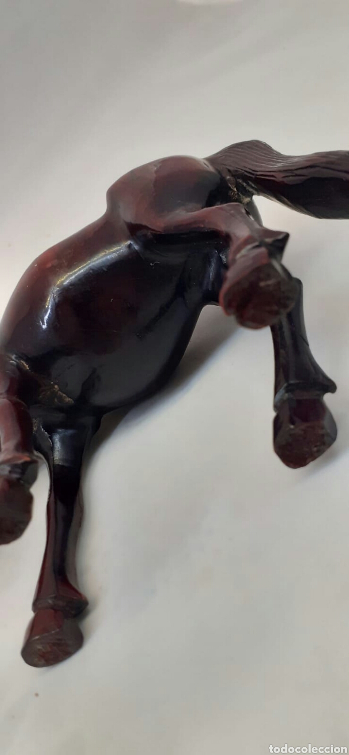Antig&uuml;edades: Caballo de madera con ojos de cristal - Foto 11