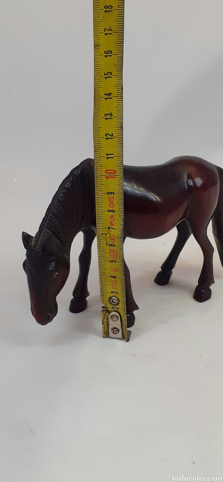 Antig&uuml;edades: Caballo de madera con ojos de cristal - Foto 12