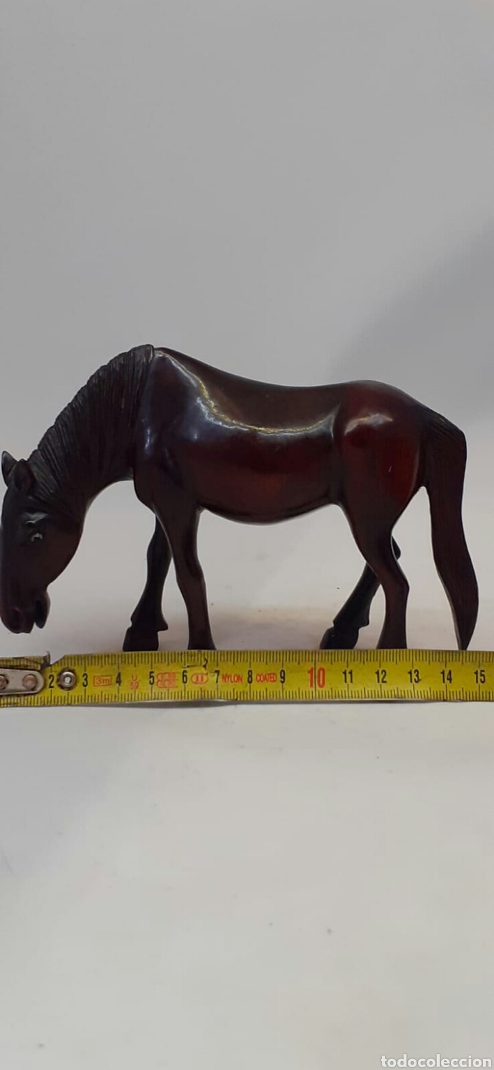 Antig&uuml;edades: Caballo de madera con ojos de cristal - Foto 13