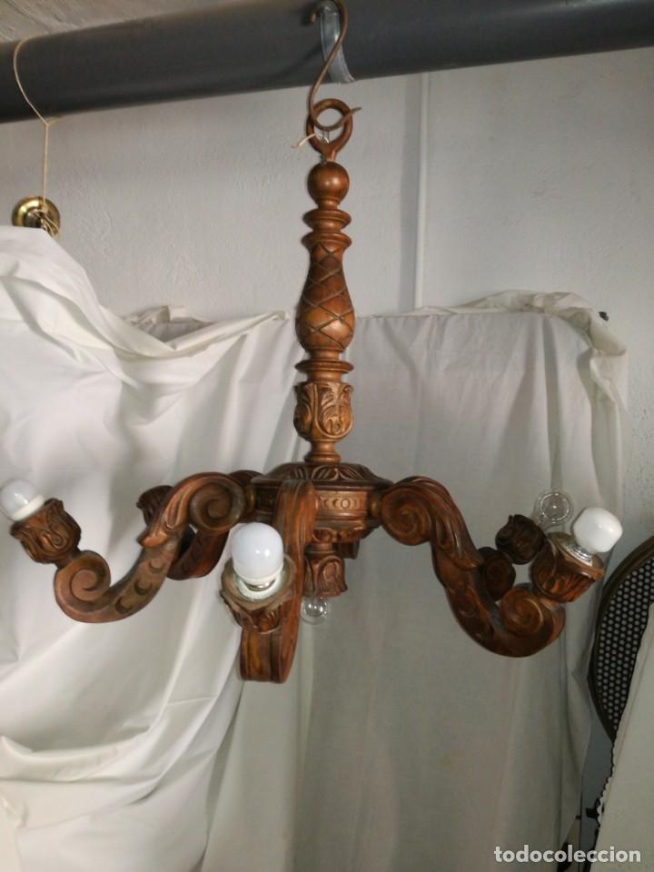 Antig&uuml;edades: Antigua gran l&aacute;mpara en madera - Foto 1