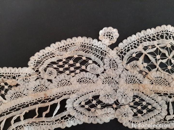 Antig&uuml;edades: Gran cuello de encaje s. XIX - Foto 5