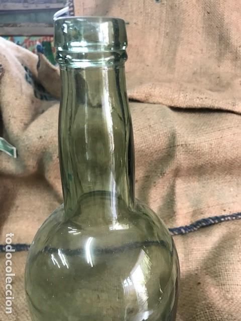 Antig&uuml;edades: Botella co&ntilde;ac a&ntilde;os 50 - Foto 2