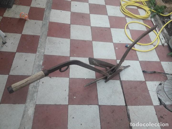 Antig&uuml;edades: ANTIGUO ARADO - Foto 1
