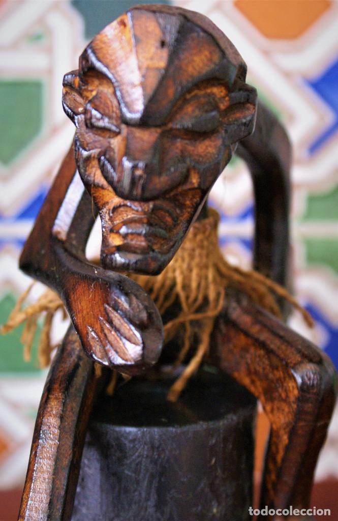 Antig&uuml;edades: Figura en madera de anciano africano - Foto 5