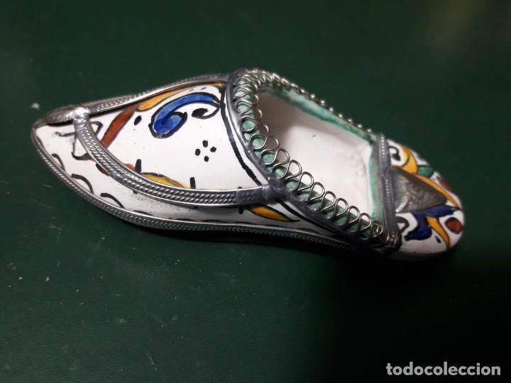 Antig&uuml;edades: Zapatilla - Foto 1