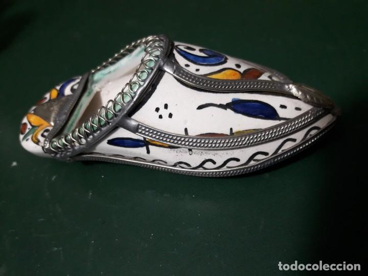 Antig&uuml;edades: Zapatilla - Foto 2