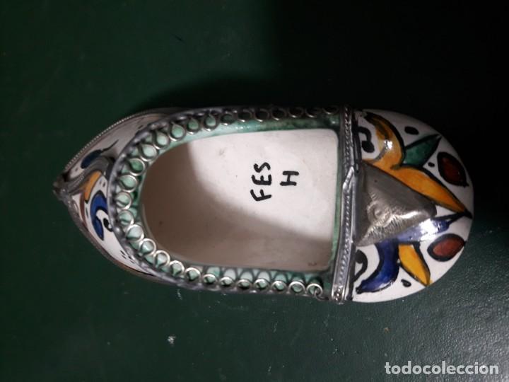 Antig&uuml;edades: Zapatilla - Foto 3