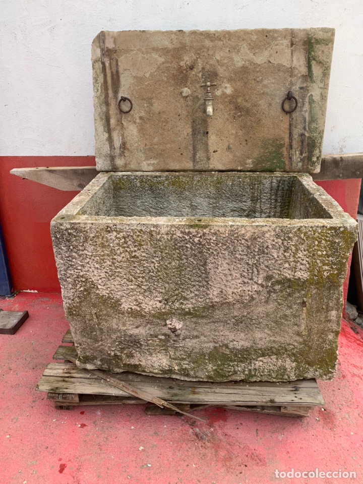 Antig&uuml;edades: Espectacular pil&oacute;n o fuente - Foto 1