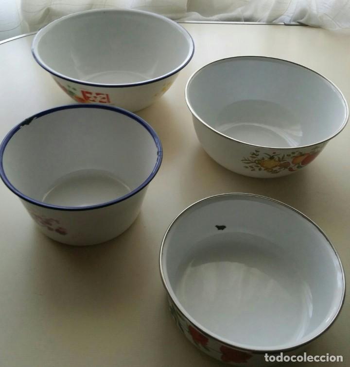 Antig&uuml;edades: FUENTES PLATO CUENCOS DE METAL ESMALTADO