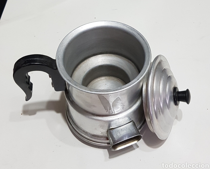 Antig&uuml;edades: Antigua cafetera aluminio - car179 - Foto 1