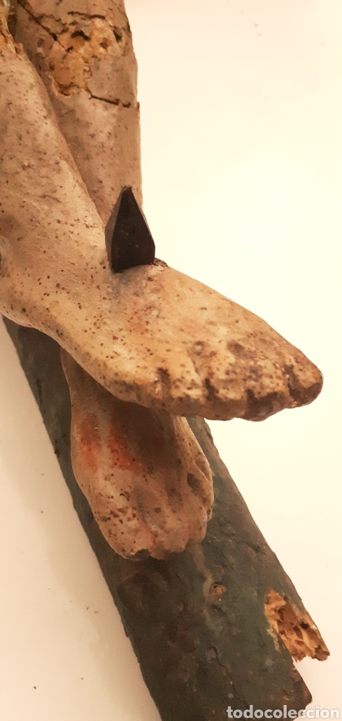 Antig&uuml;edades: Cristo tallado en madera estucada y policromada - Foto 25