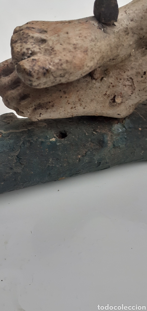 Antig&uuml;edades: Cristo tallado en madera estucada y policromada - Foto 26