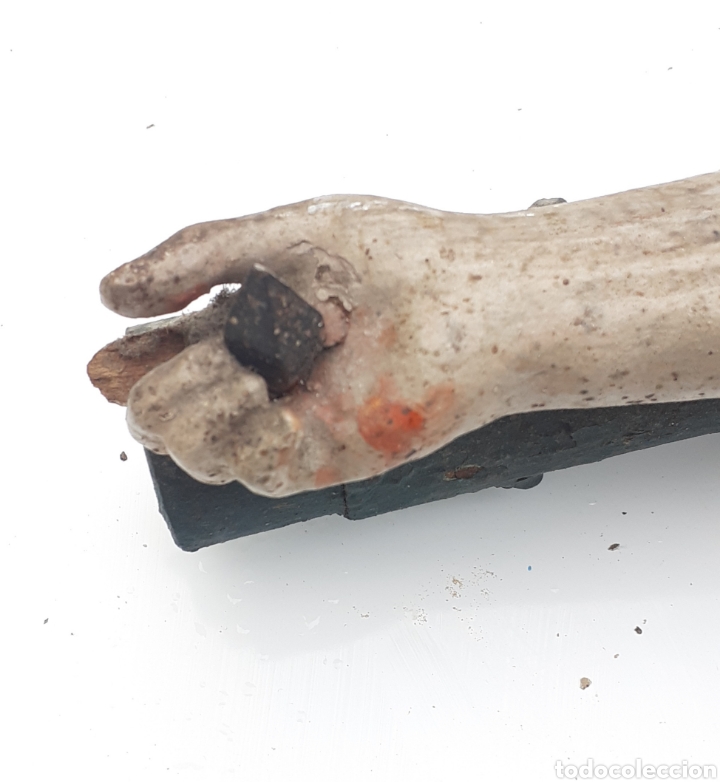 Antig&uuml;edades: Cristo tallado en madera estucada y policromada - Foto 38