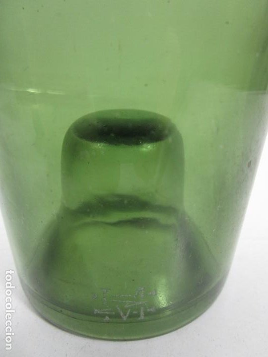 Antigüedades: Curiosa Botella Cristal Soplado Catalán - Vidrio Color Verde - Sello Grabado - S. XVIII-XIX - Foto 4 - 199577278