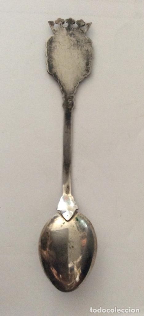 Antig&uuml;edades: Cucharilla esmaltada El Escorial en plata de ley - Foto 2