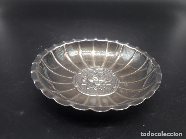 Antig&uuml;edades: Platito metal plateado - Foto 1