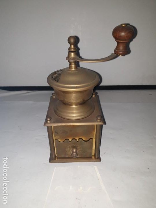 Antig&uuml;edades: MOLINILLO METAL - Foto 1