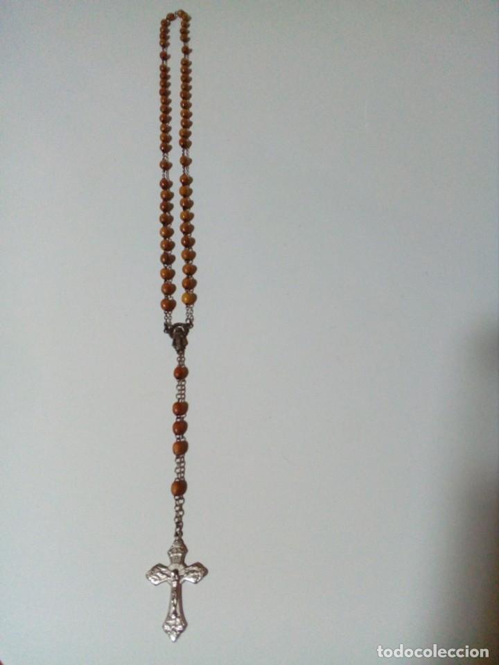 Antig&uuml;edades: Rosario de madera de olivo - Foto 2