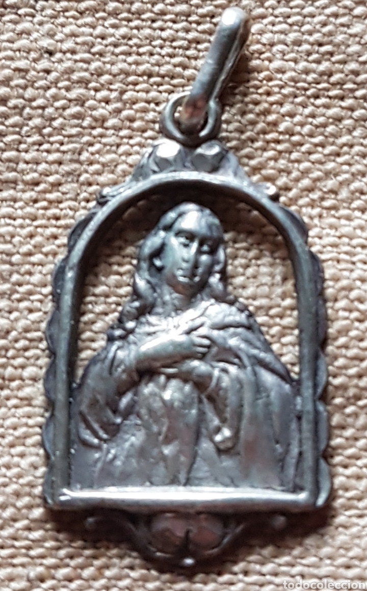 Antig&uuml;edades: Medalla plata Virgen - Foto 1