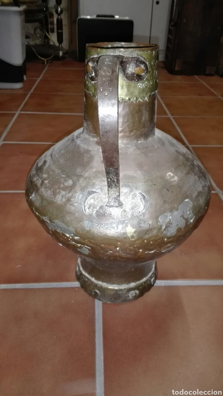Antig&uuml;edades: Antigua jarra de cobre. REF-2938 - Foto 2
