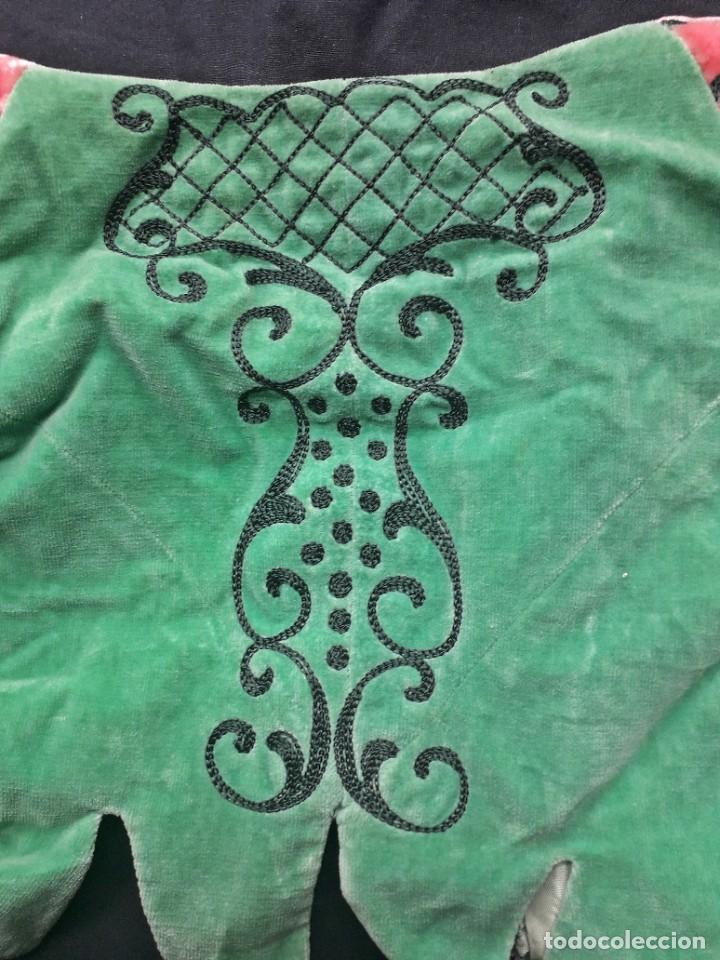 Antig&uuml;edades: ESPECTACULAR CHAQUETILLA SIGLO A ? CATALOGAR ?? - Foto 4