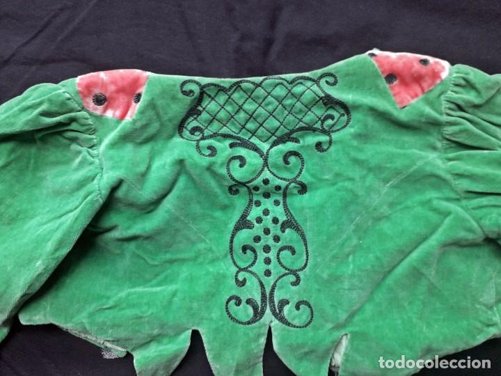 Antig&uuml;edades: ESPECTACULAR CHAQUETILLA SIGLO A ? CATALOGAR ?? - Foto 6