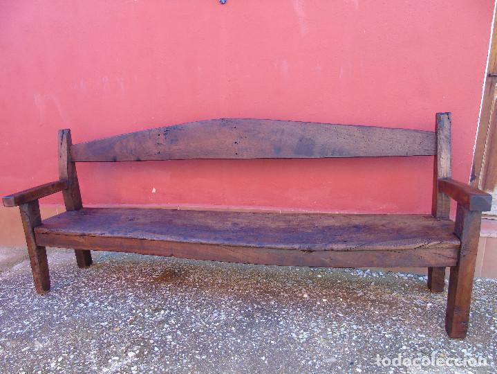 Antig&uuml;edades: ANTIGUO BANCO DE NOGAL. RESTAURADO. - Foto 2