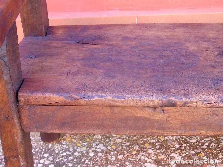 Antig&uuml;edades: ANTIGUO BANCO DE NOGAL. RESTAURADO. - Foto 14