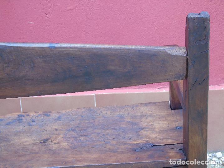 Antig&uuml;edades: ANTIGUO BANCO DE NOGAL. RESTAURADO. - Foto 39