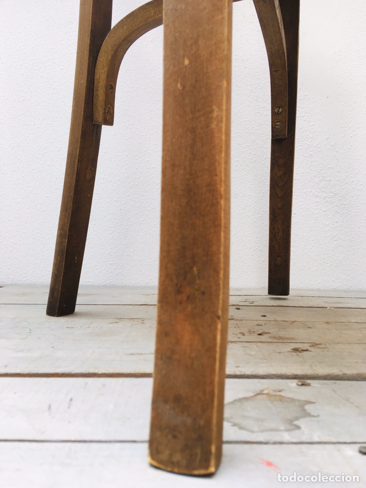 Antig&uuml;edades: Silla Bistro curvada estilo Thonet color marron - Foto 4