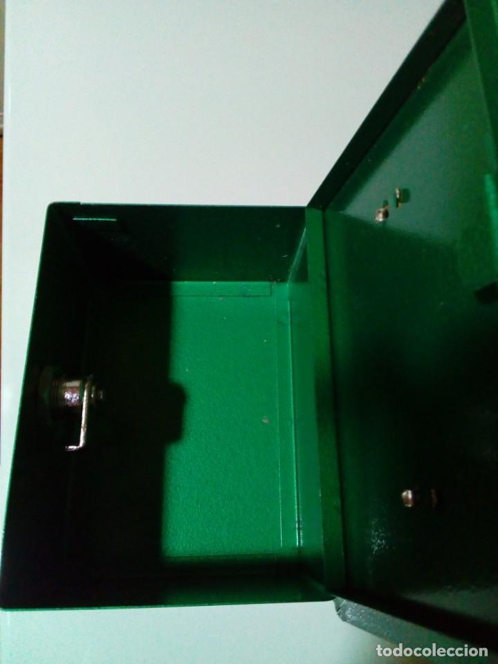 Antig&uuml;edades: CAJA FUERTE - Foto 3