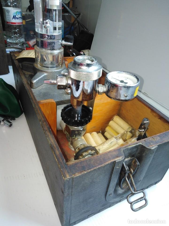Antig&uuml;edades: antiguo aparato medico medir aire - Foto 9