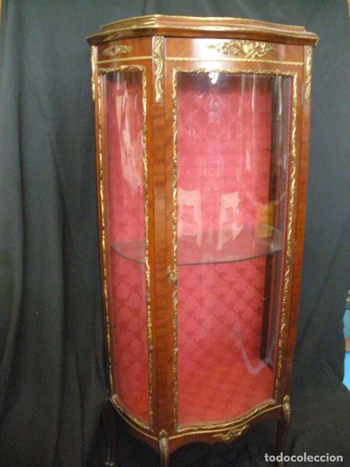 Antig&uuml;edades: vitrina francesa LUIS XV - - Foto 1