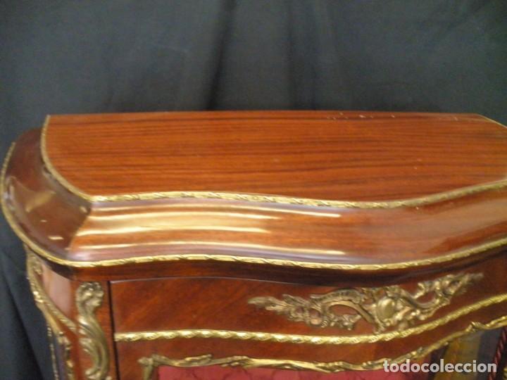 Antig&uuml;edades: vitrina francesa LUIS XV - - Foto 7
