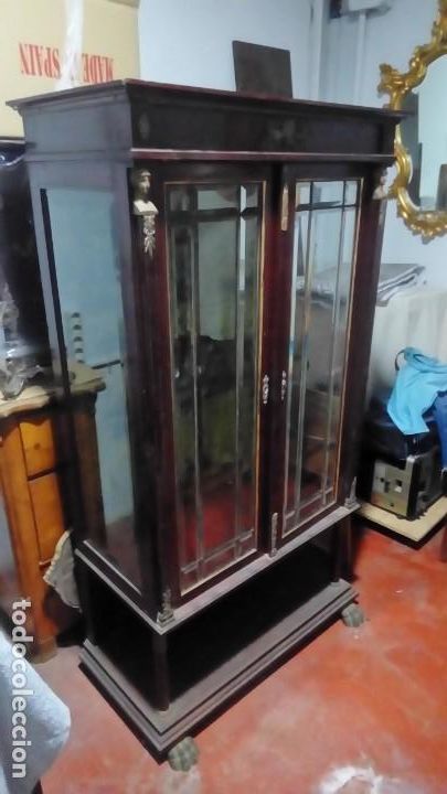 Antig&uuml;edades: vitrina estilo imperio - Foto 3