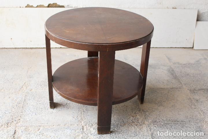 Antig&uuml;edades: mesa baja antigua de madera - Foto 1