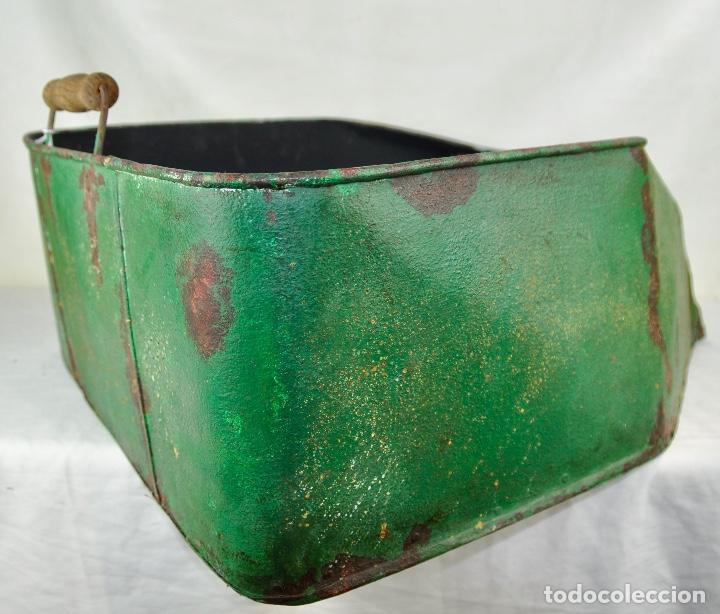 Antig&uuml;edades: Medidor para grano en madera y metal - Foto 9