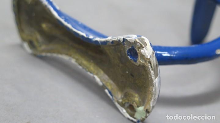 Antig&uuml;edades: PERCHA DE BRONCE - Foto 4