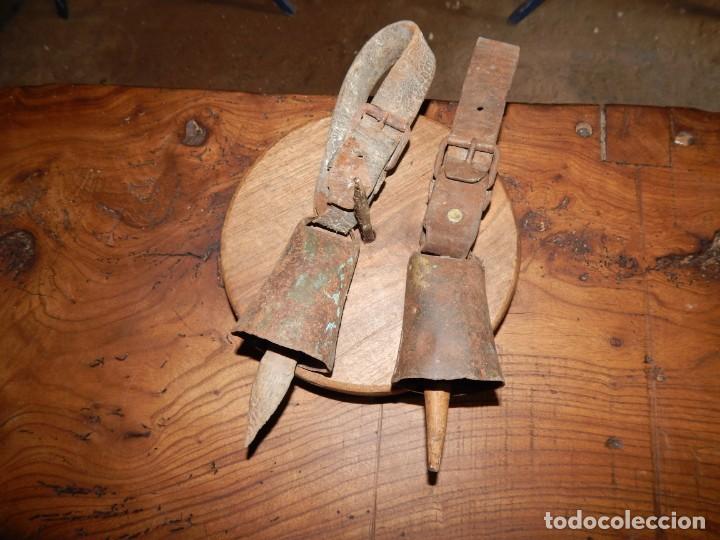 Antig&uuml;edades: pareja de cencerros antiguos - Foto 3