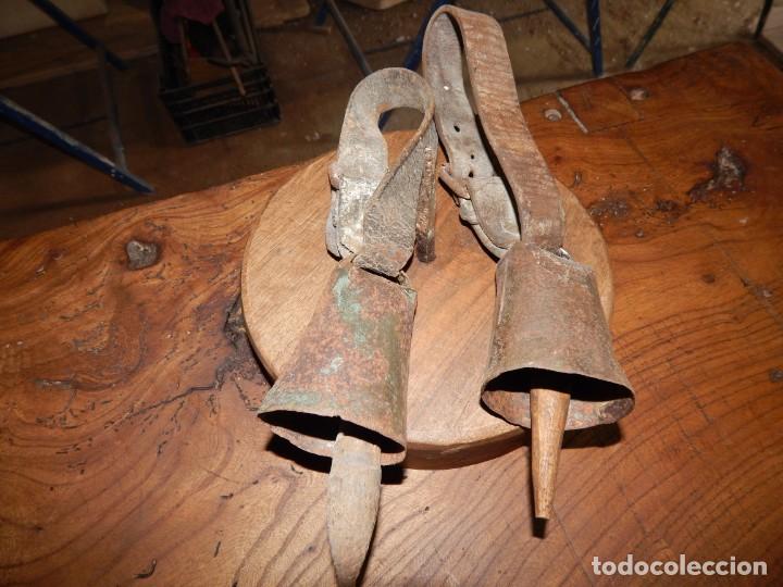 Antig&uuml;edades: pareja de cencerros antiguos - Foto 7