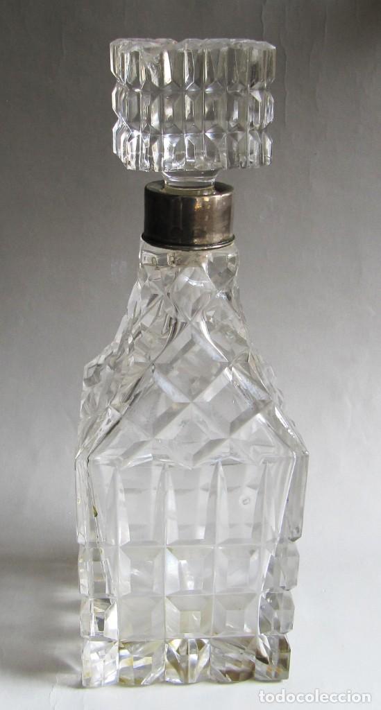 Antig&uuml;edades: botella licorera de cristal tallado - Foto 1