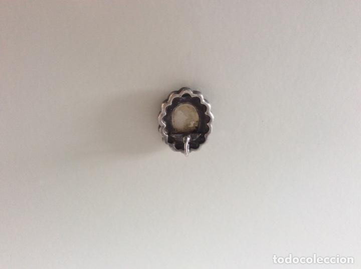 Antig&uuml;edades: Colgante plata y nacar - Foto 2