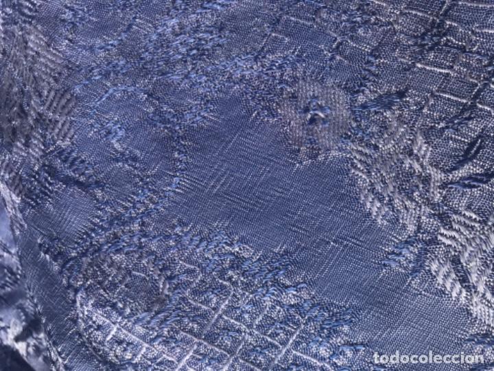 Antig&uuml;edades: Colcha Damasco azul - Foto 2