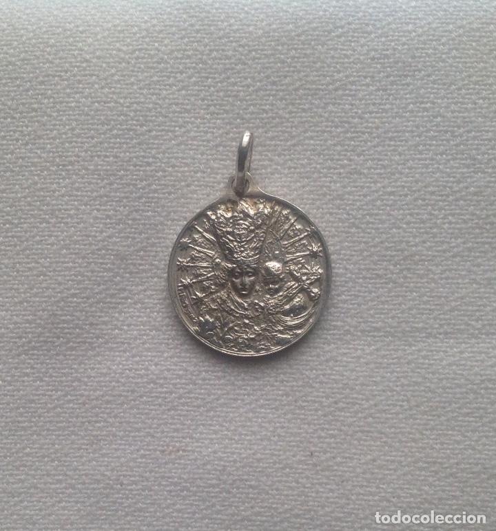 Antig&uuml;edades: MEDALLA VIRGEN DE LOS DESEMPARADOS - Foto 3