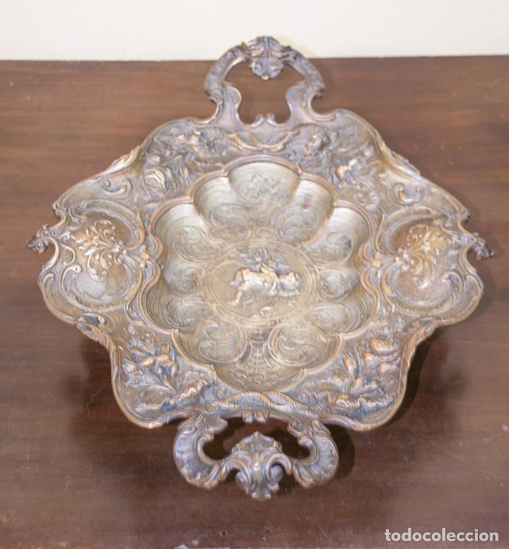 Antig&uuml;edades: MAGN&Iacute;FICO CENTRO DE MESA ISABELINO EN BRONCE - Foto 5