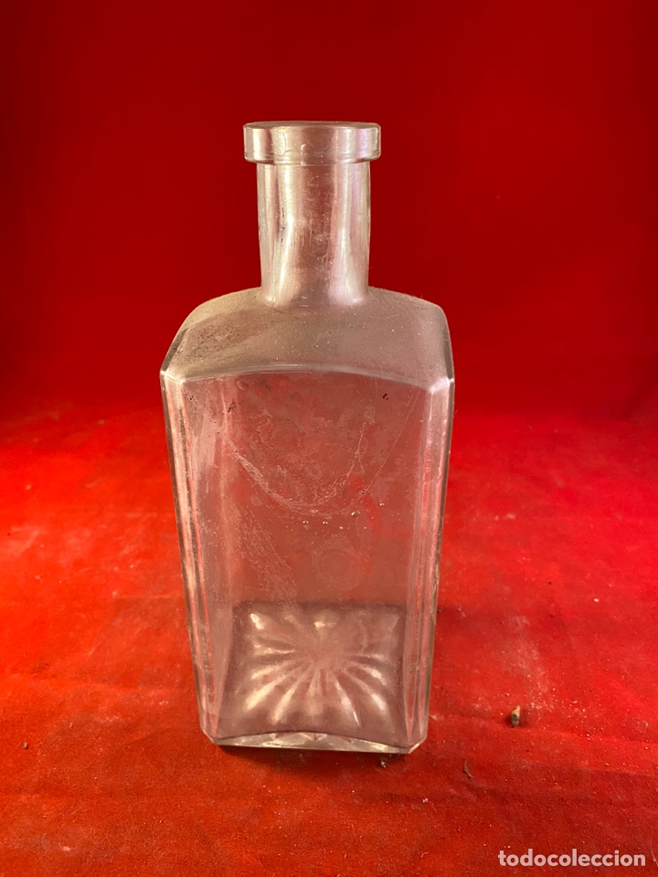 Antig&uuml;edades: Antigua botella Cristal - Foto 1