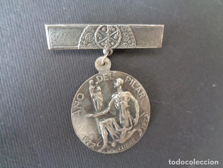 Antig&uuml;edades: MEDALLA DEL A&Ntilde;O DEL PILAR 1972 1973 - Foto 1