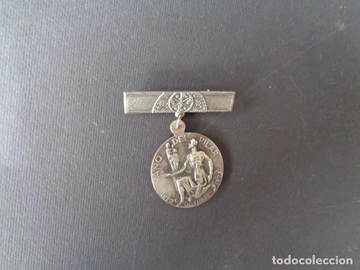 Antig&uuml;edades: MEDALLA DEL A&Ntilde;O DEL PILAR 1972 1973 - Foto 2
