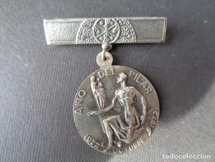 Antig&uuml;edades: MEDALLA DEL A&Ntilde;O DEL PILAR 1972 1973 - Foto 3