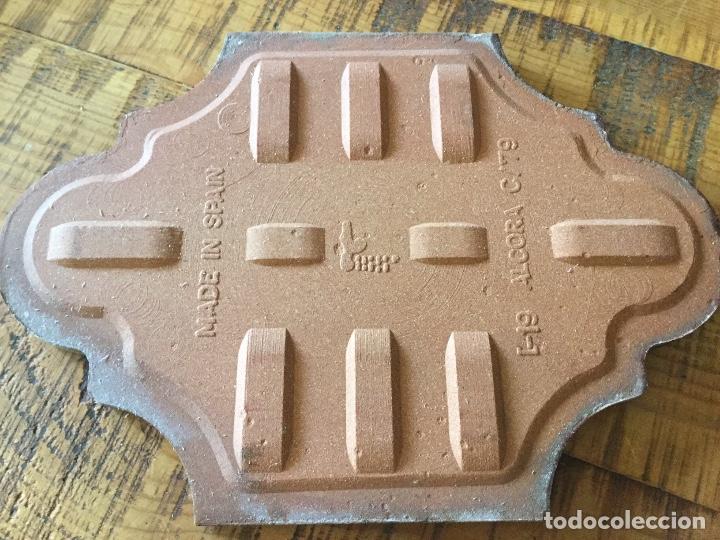Antig&uuml;edades: ALCORA - AZULEJO A/79 - SIN USAR - Foto 2